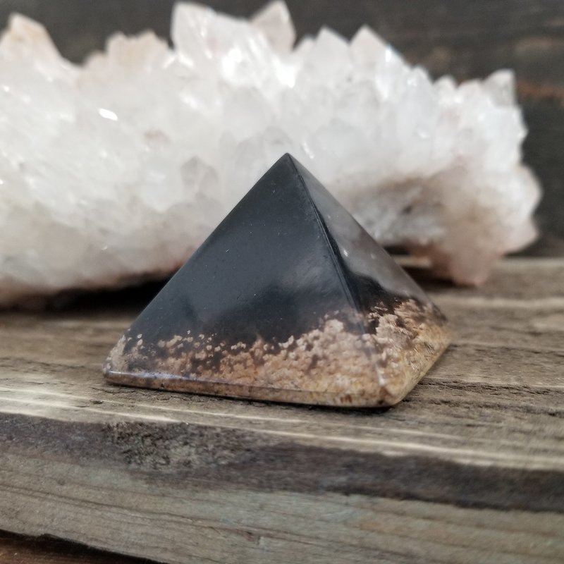 Black Palm Root Pyramid
