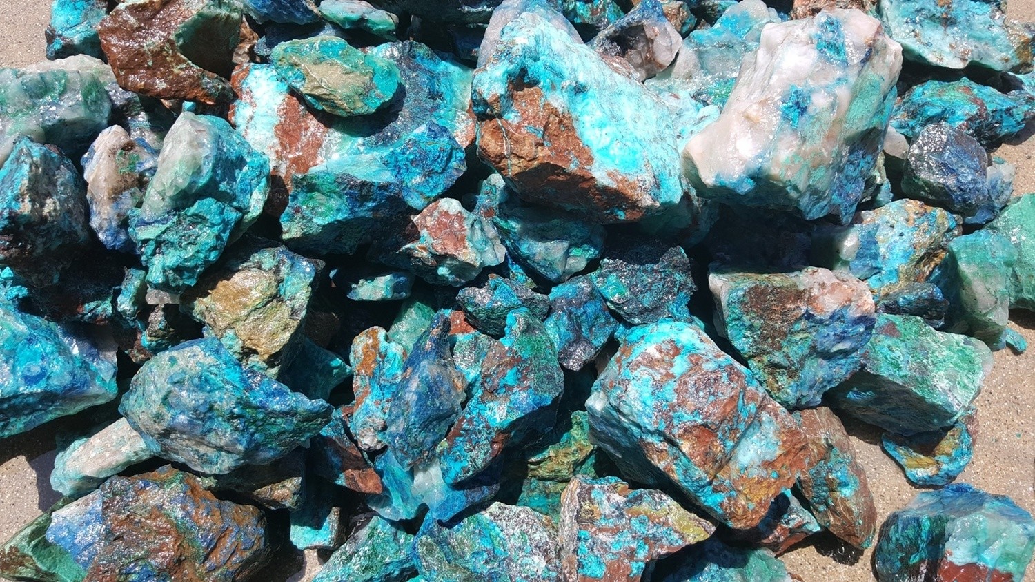 Chrysocolla-Shattuckite
