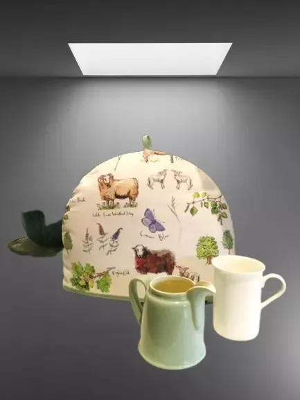 Tea Cosy 100% Cotton Polyester Out In The Fields Farm Animals Kitchen Dining