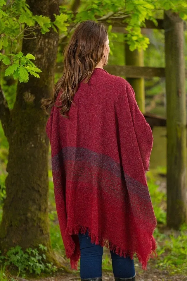 Women&#39;s Celtic Shawl Ruana Red 85% Lambswool 15% Nylon Irish Woven