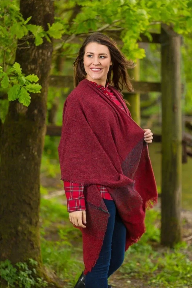 Women's Celtic Shawl Ruana Red 85% Lambswool 15% Nylon Irish Woven