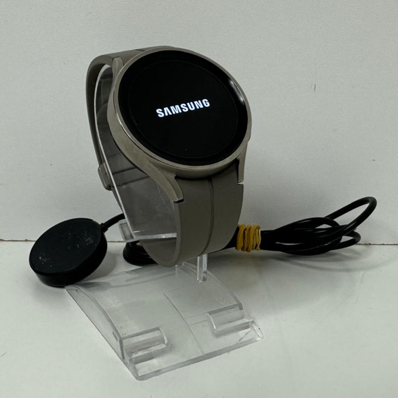 Samsung Galaxy Watch 5 Pro 45mm Wifi groen | Nette staat Samsung Galaxy Watch 5 Pro 45mm Wifi groen | Nette staat