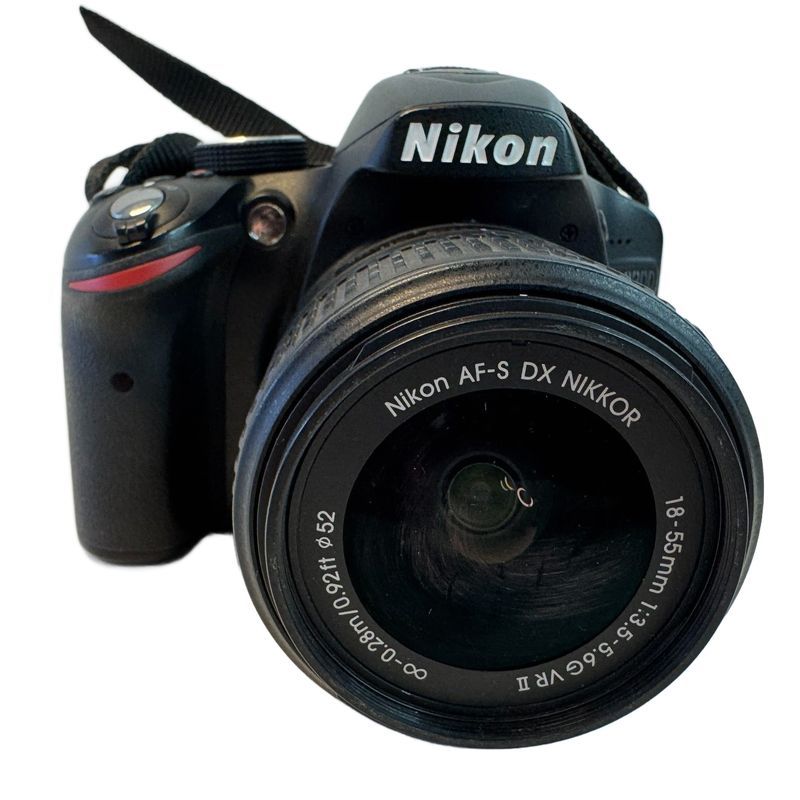 Nikon D3200 Camera + DX VR AF-S Nikkor 18-55 Lens | Netjes — Used