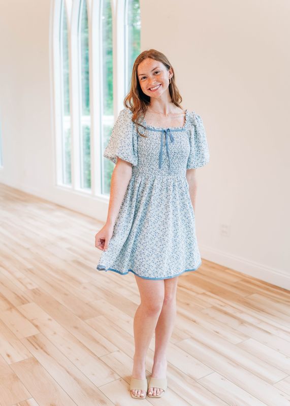 ROMANTIC DITSY FLORAL SMOCKED MINI DRESS WITH SQUARE NECK