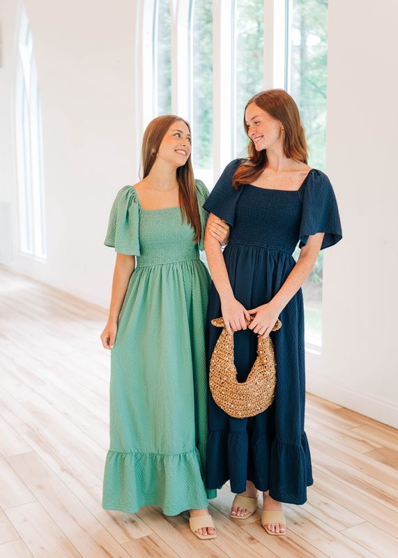 TEXTURED SQUARE NECK SMOCKED MAXI DRESS