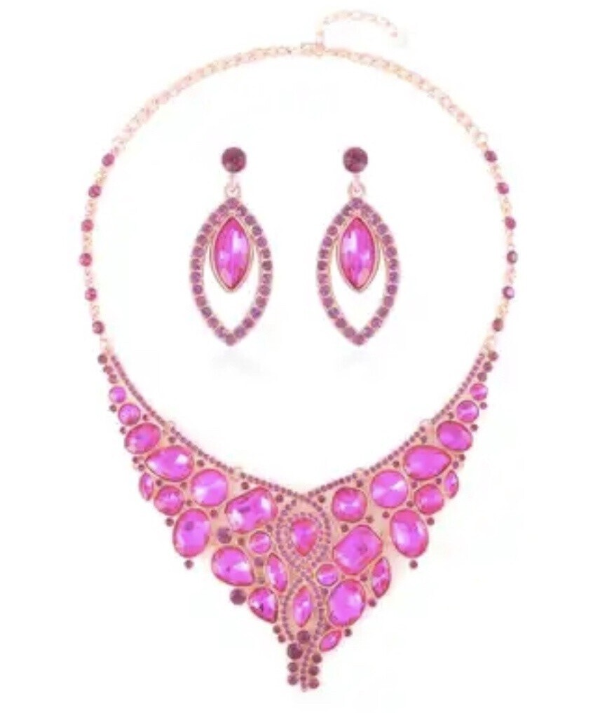 Fuchsia Glass Necklace with Earrings