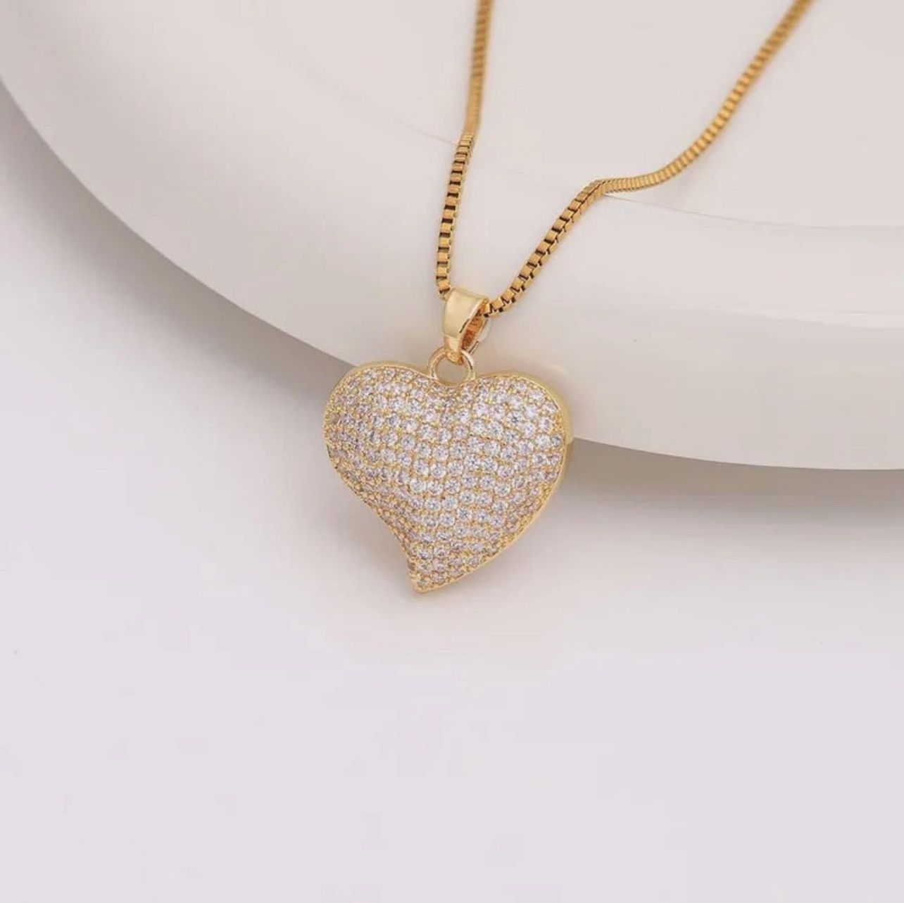 Elegant Heart Shape Gemstone Necklace