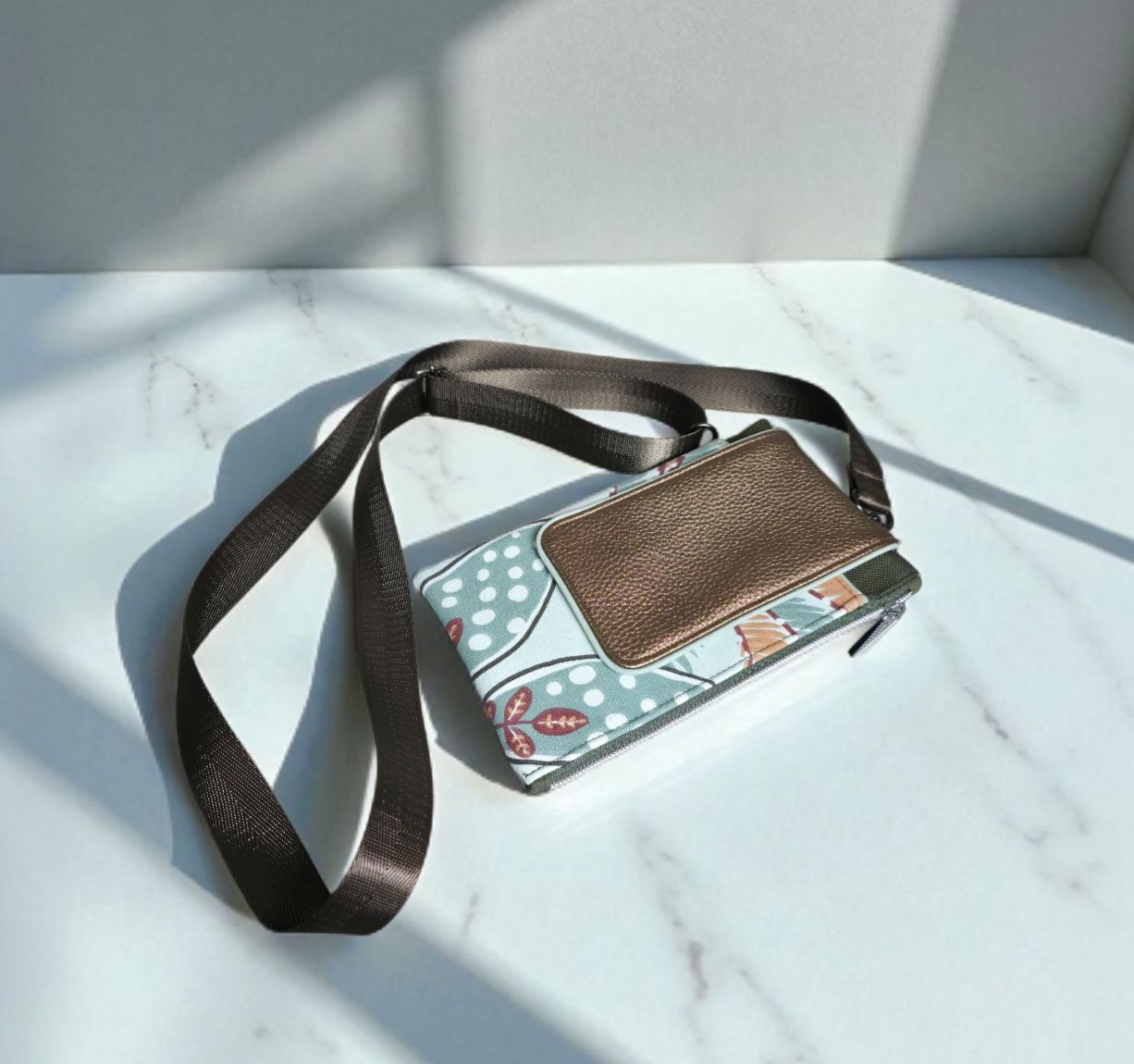 Holly La pochette téléphone