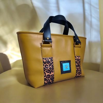 Chloé le Mini cabas, en cuir