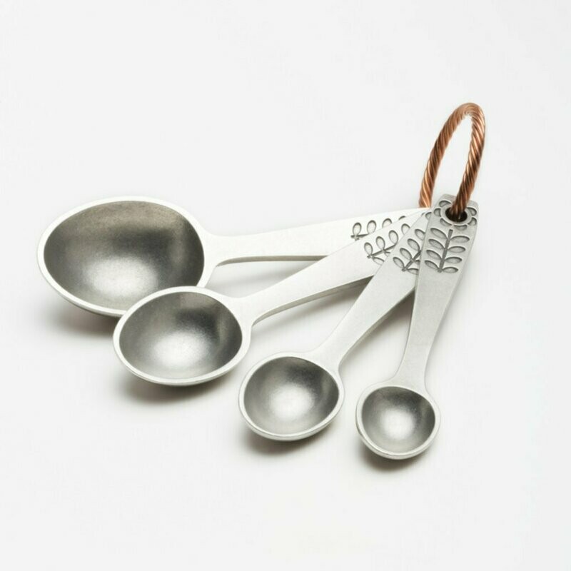 Beehive Handmade: Flower Measuring Spoon Set