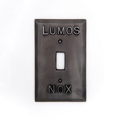 Museum Line: Lumos Nox Switch Plate