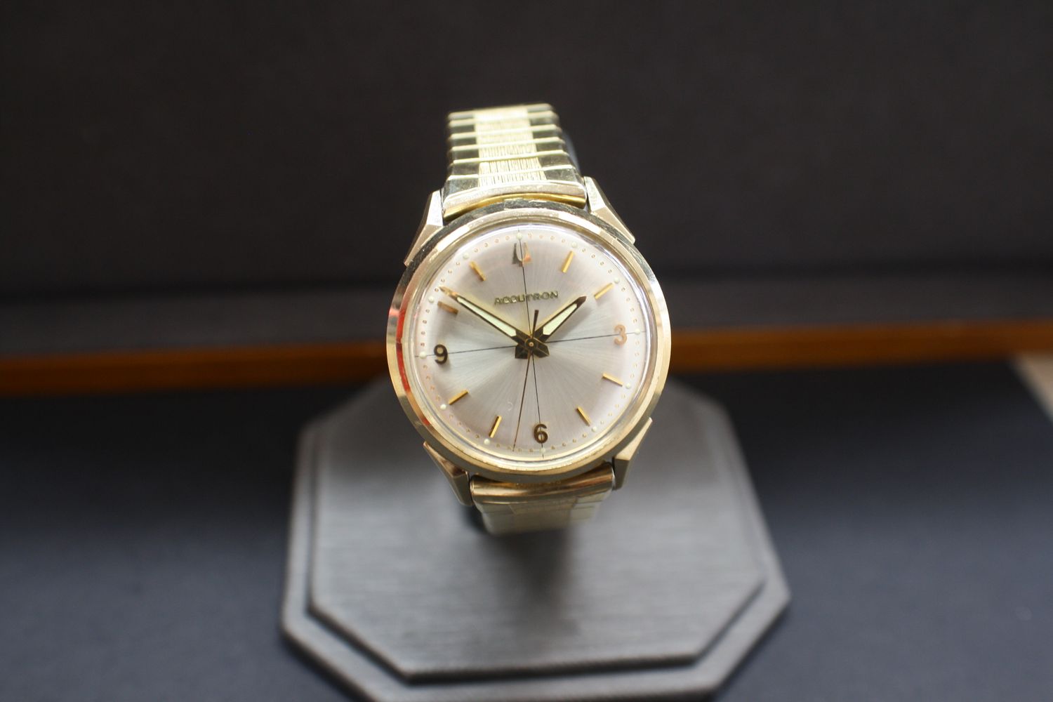 Bulova Accutron M6