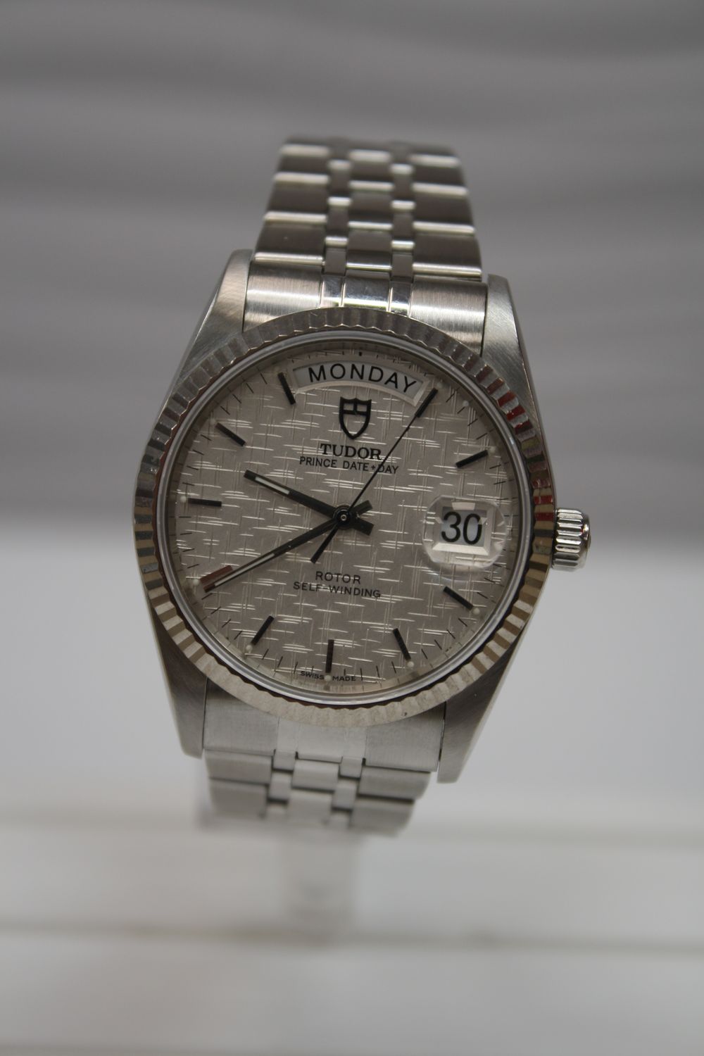 Tudor Prince Date + Day 76214
