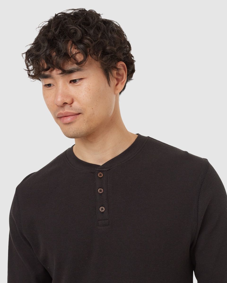 M Freemont Henley, Colour: Meteorite Black, Size: M