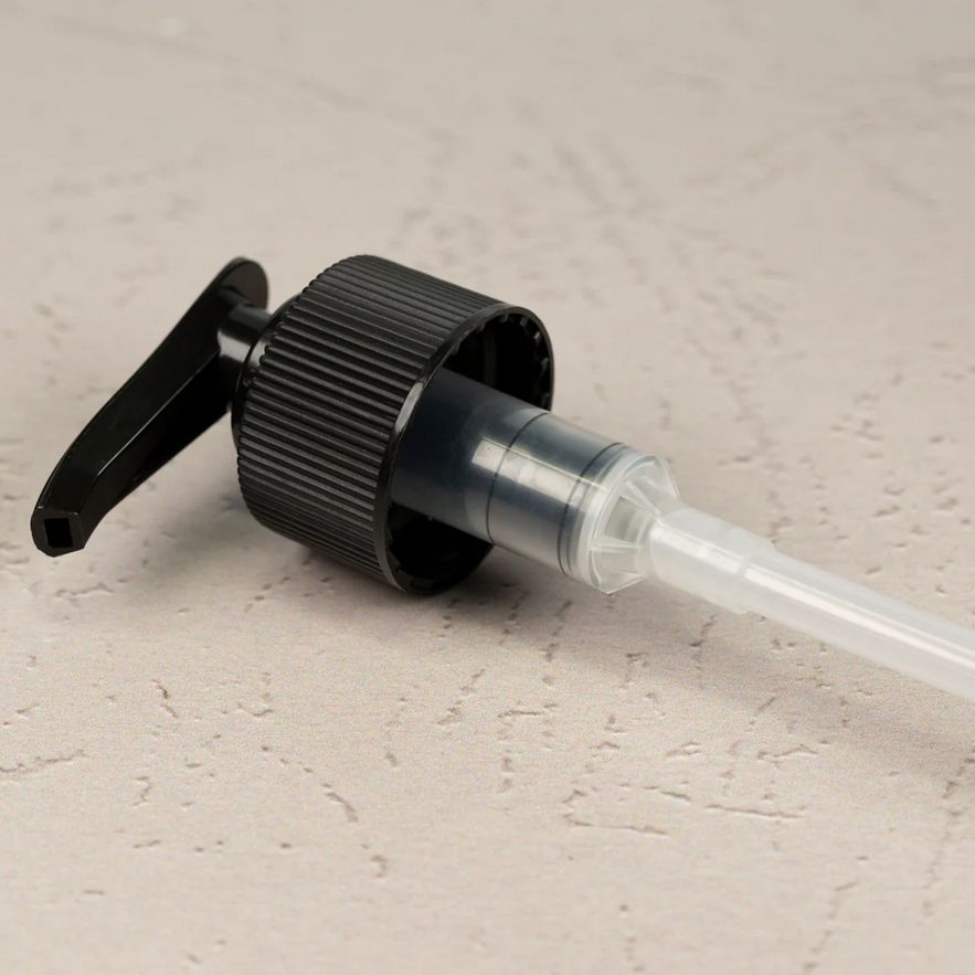 Assorted 28mm Closures, Type: 28-410 Black Saddle Pump