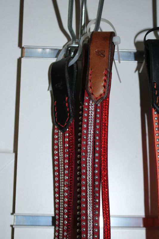 Frontal Strass Rouge