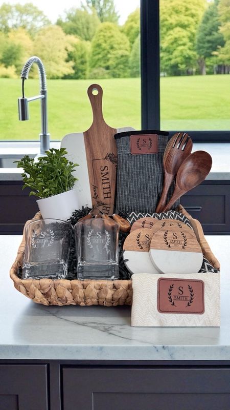 The Signature Luxe Basket