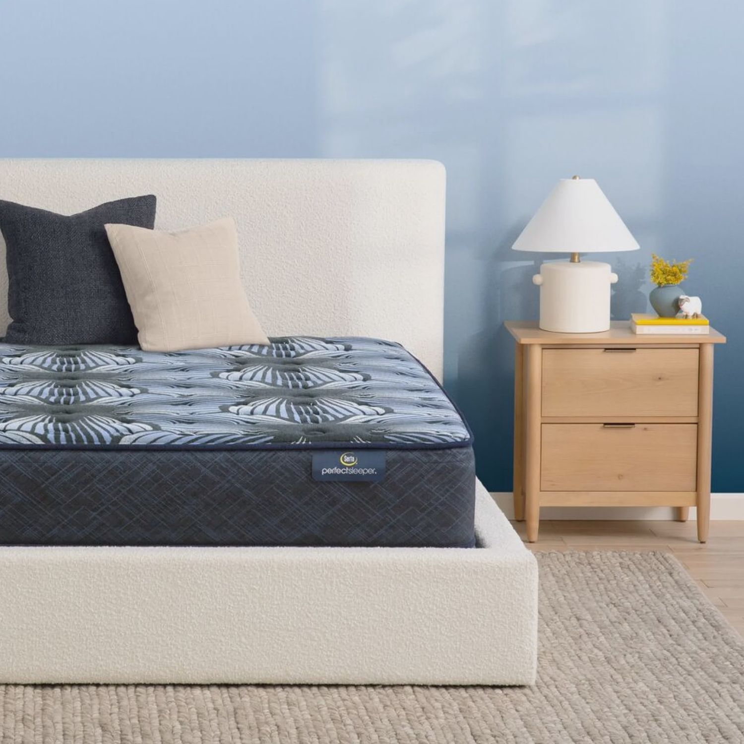 Queen Serta mattresses