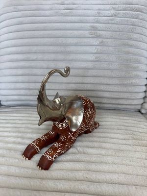 elephant made of wood/iron Hana style Brown