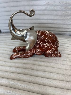 elephant made of wood/iron Hana style Brown