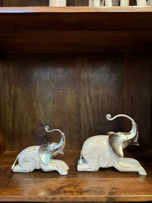 elephant made of wood/iron S