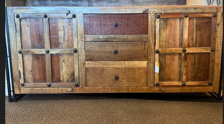 Vintage Wood sideboard
