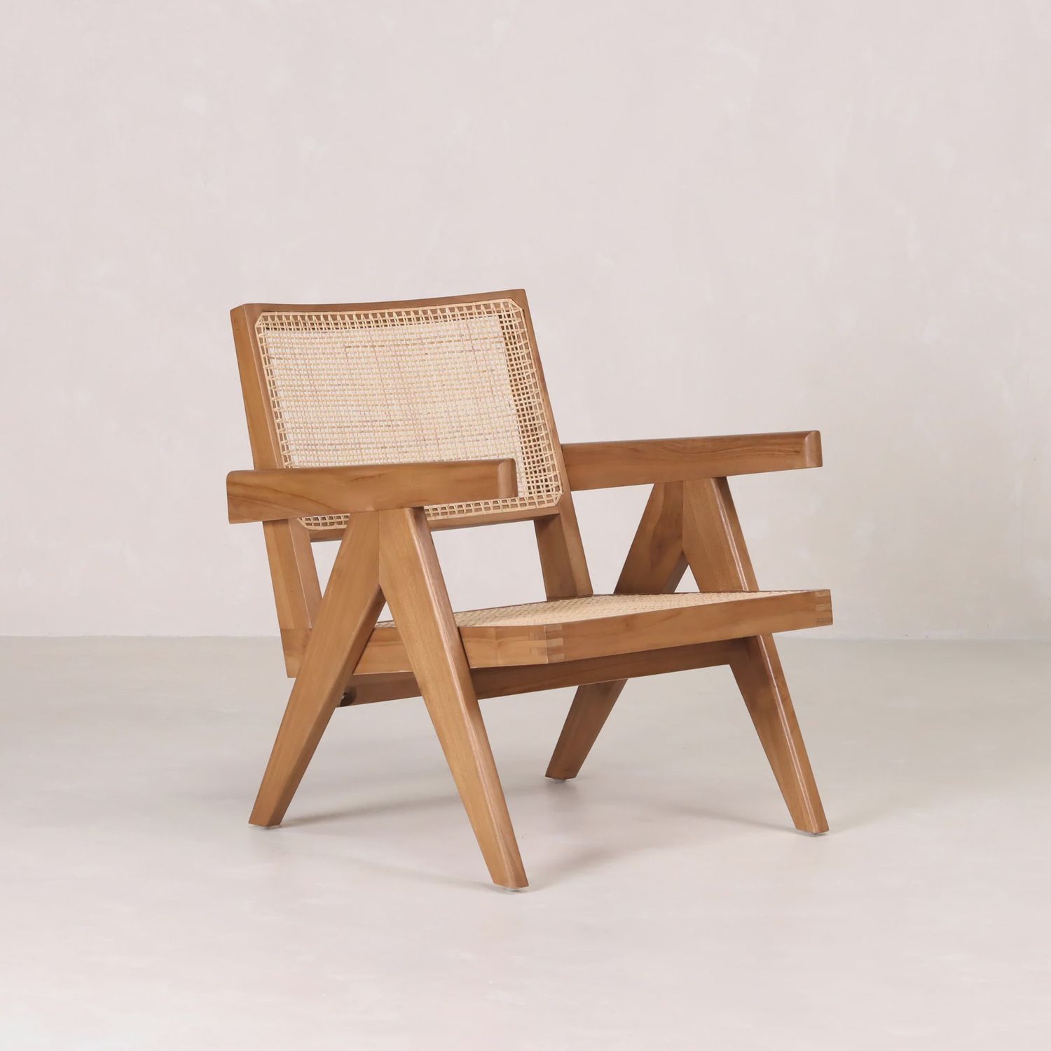 Easy Lounge Chair