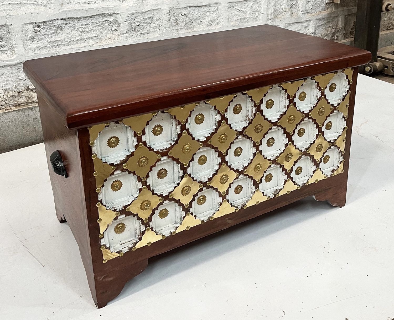 WDN BRASS FITTED BOX 18