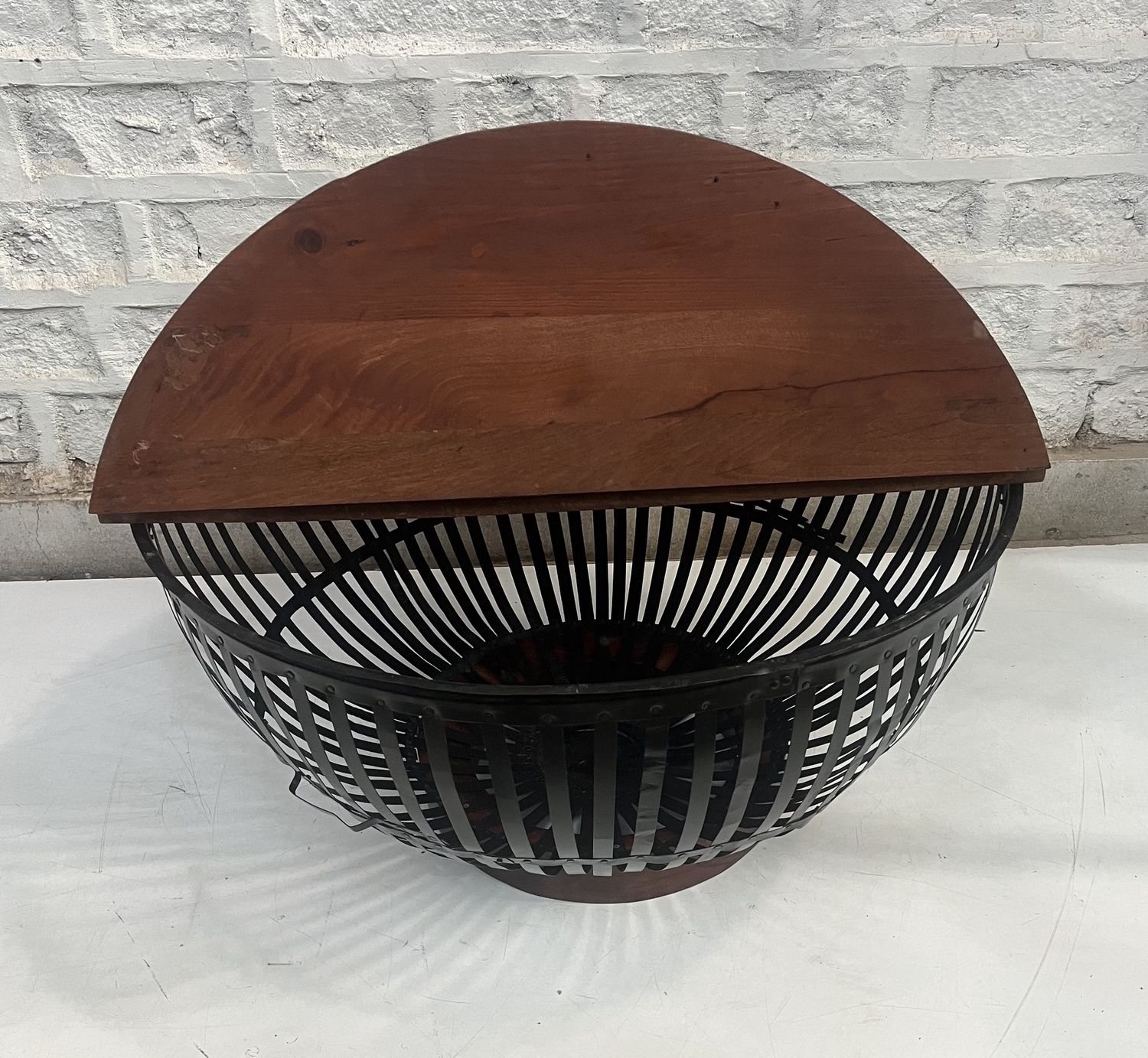 IRON AND WDN COFFEE TABLE 34