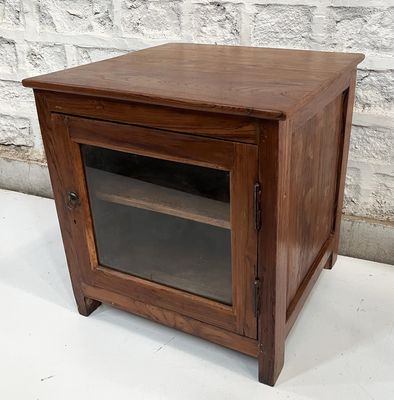WDN GLASS CABINET 55