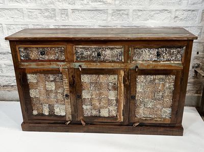 WDN SIDEBOARD 58