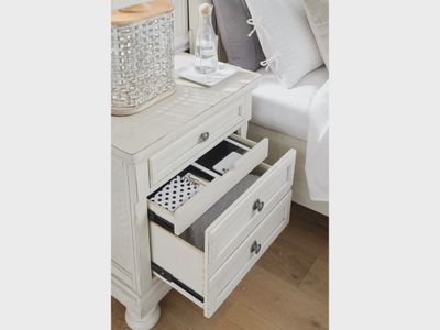 Robbinsdale 29" 2 Drawer Nightstand