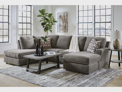 O'Phannon 2-Piece Sectional with Chaise