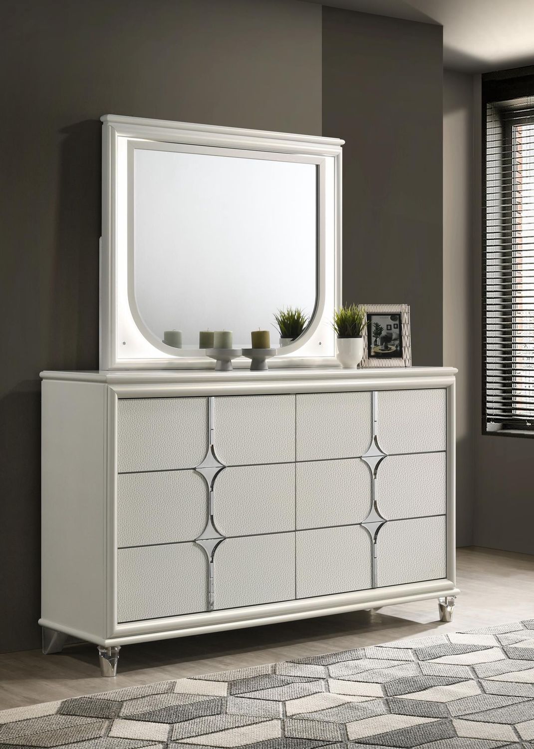 B025 - Mirror - White