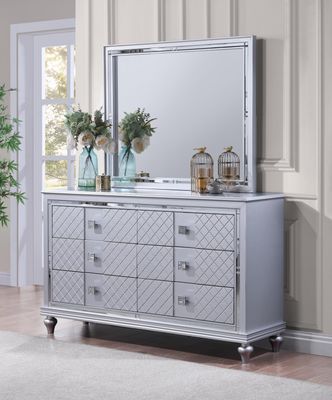 B048 - Mirror - Shimmer Silver