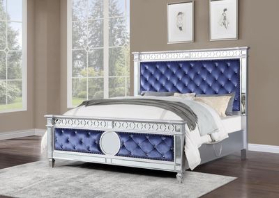 B035 - Velvet Queen Bed - Shimmer Silver - Pearl Silver / Queen