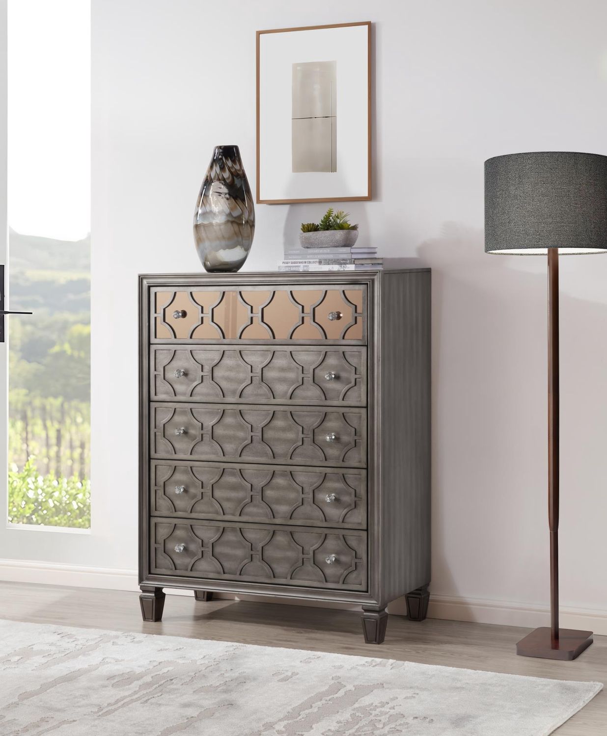 B086 - Chest - Gray