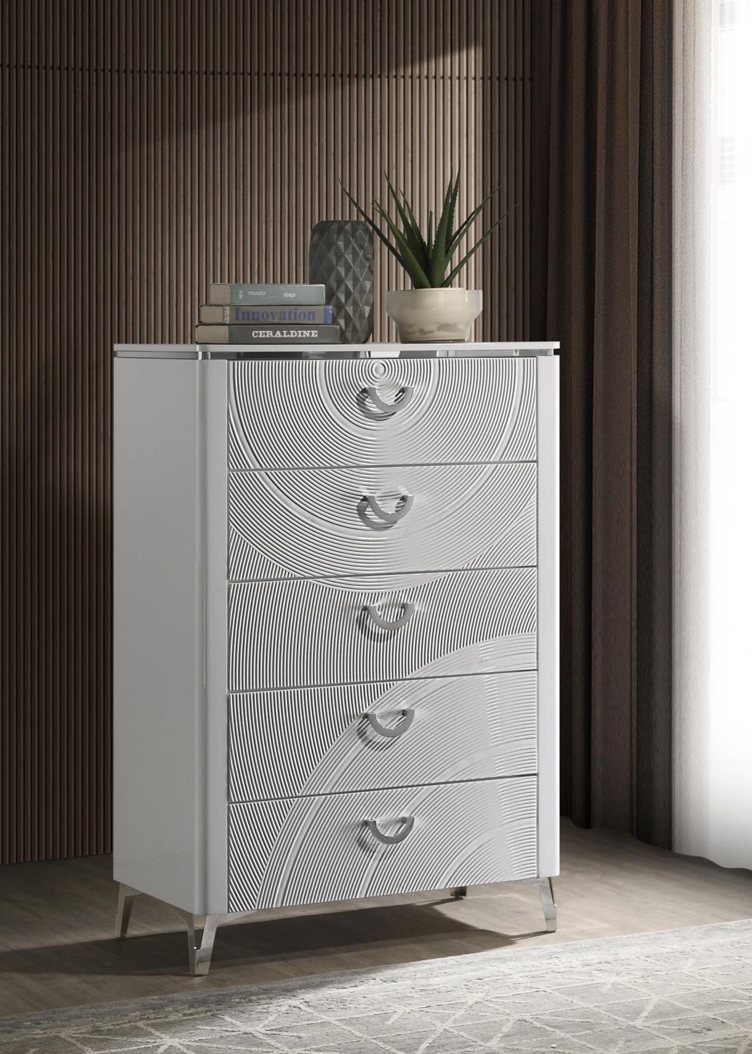 B119 - Chest - White