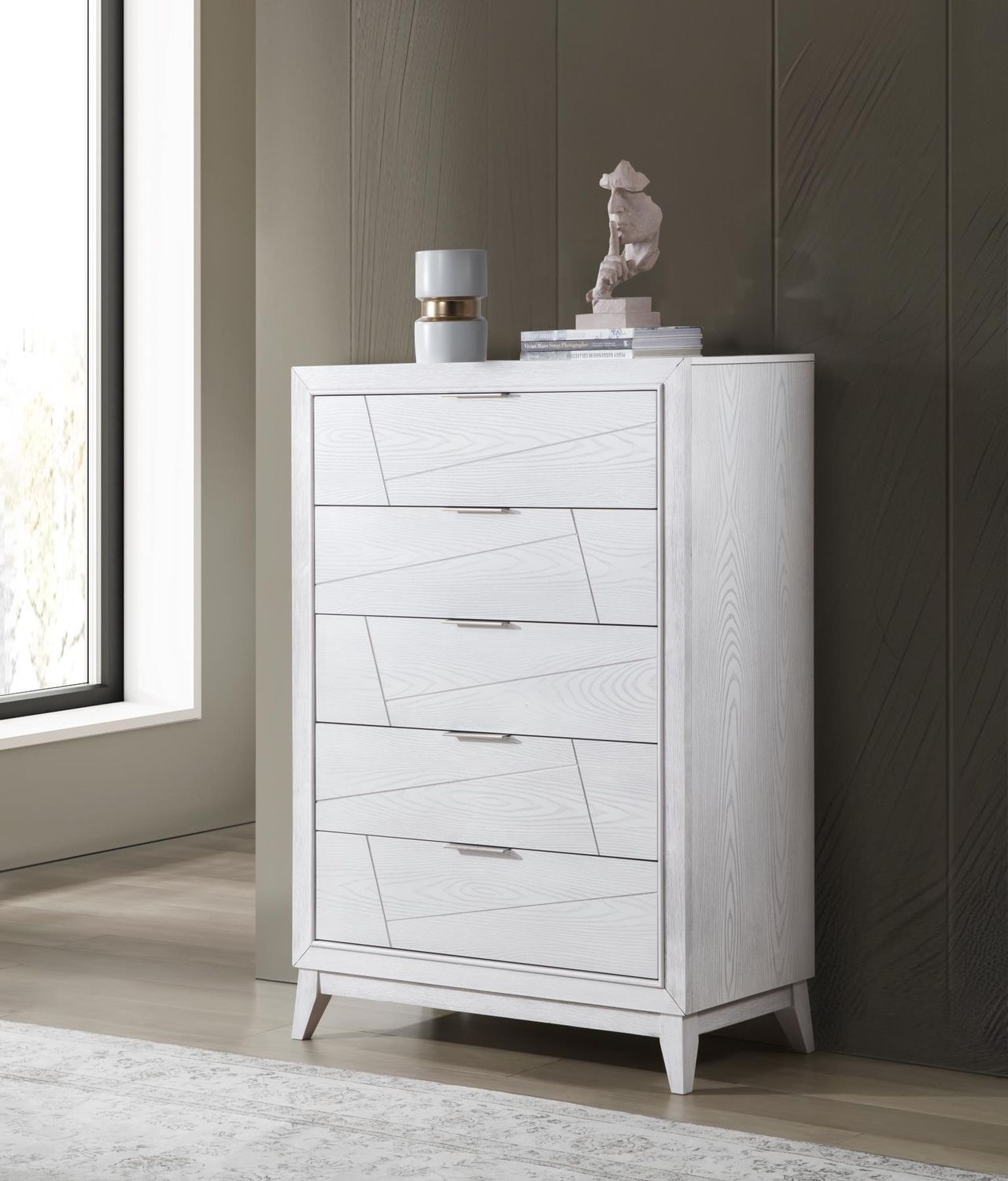 B242 - Chest - Antique White