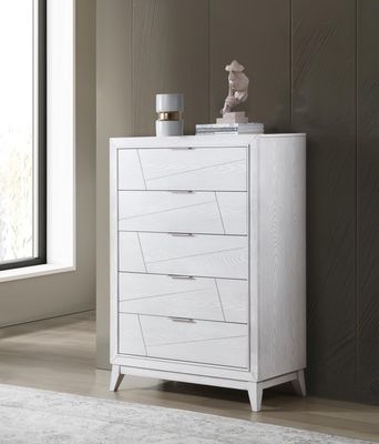 B242 - Chest - Antique White