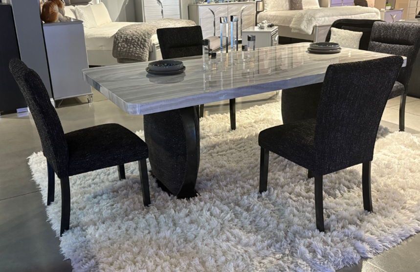 D2502 - 9 Piece Dining Room Set - Black