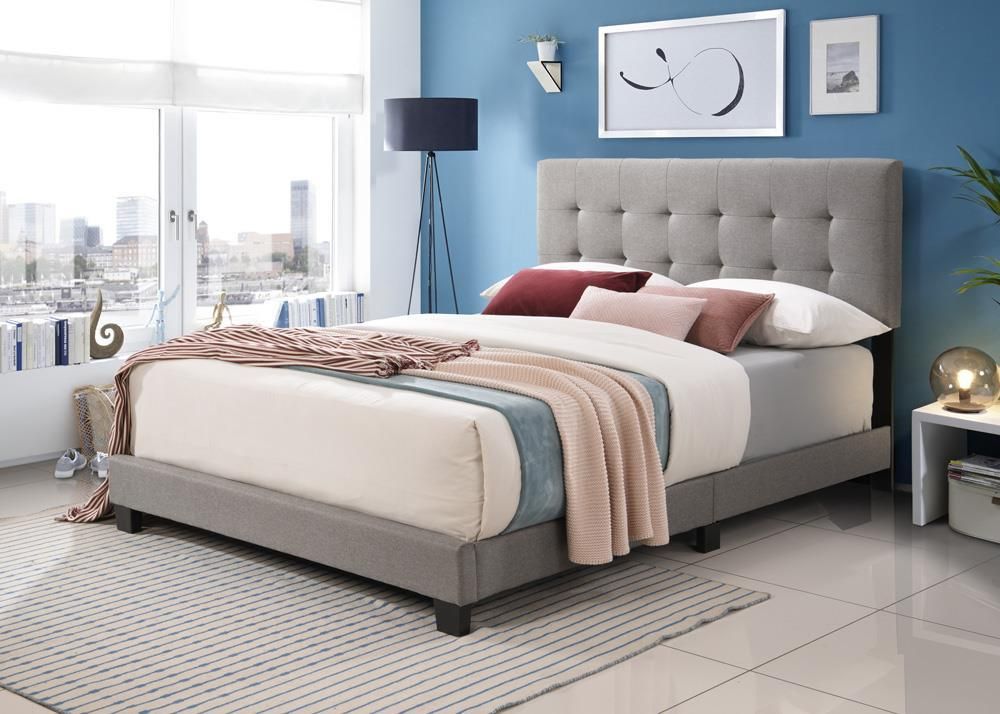 B606 - Bed, Size: Full
