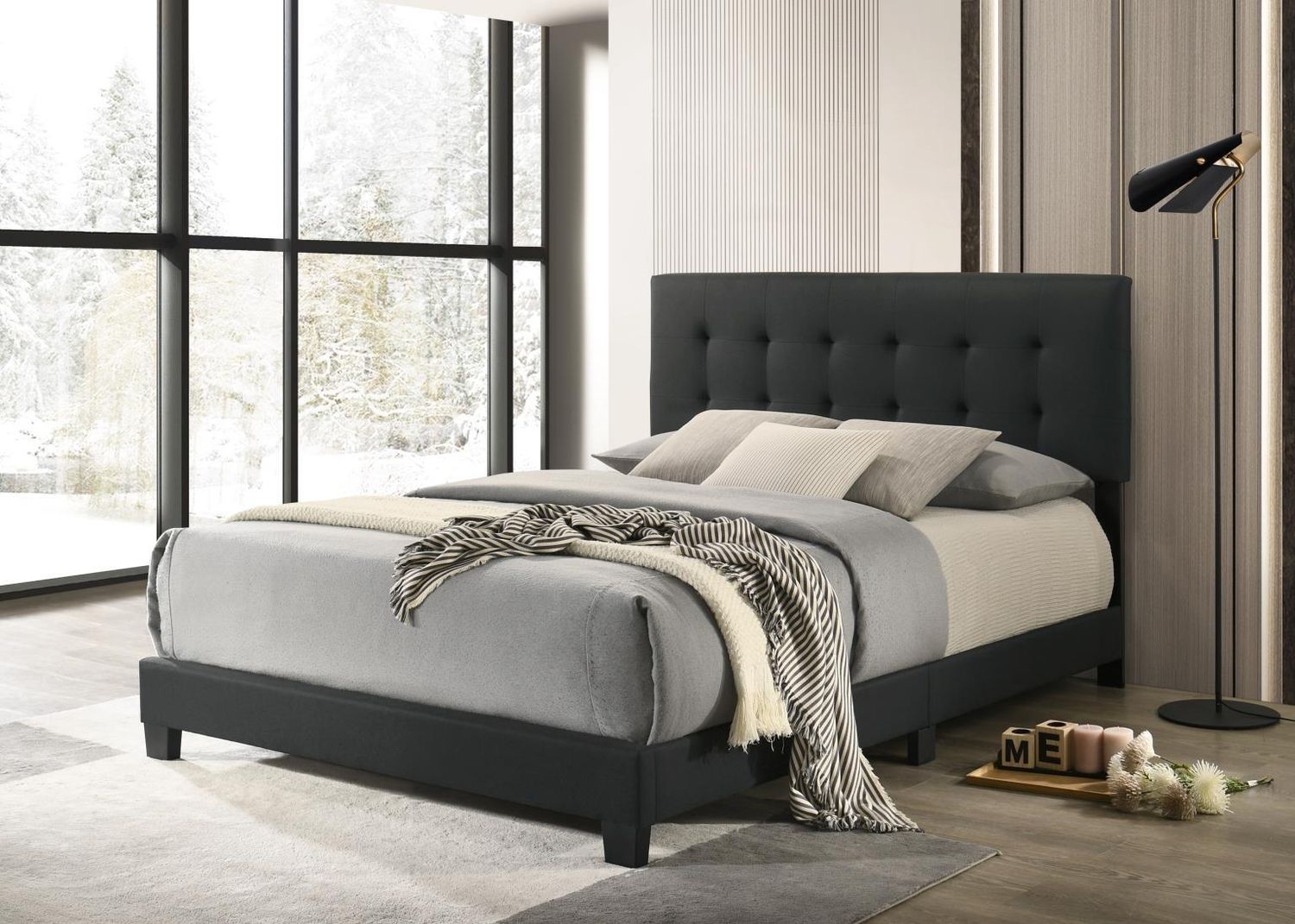 B608 - Bed, Size: King
