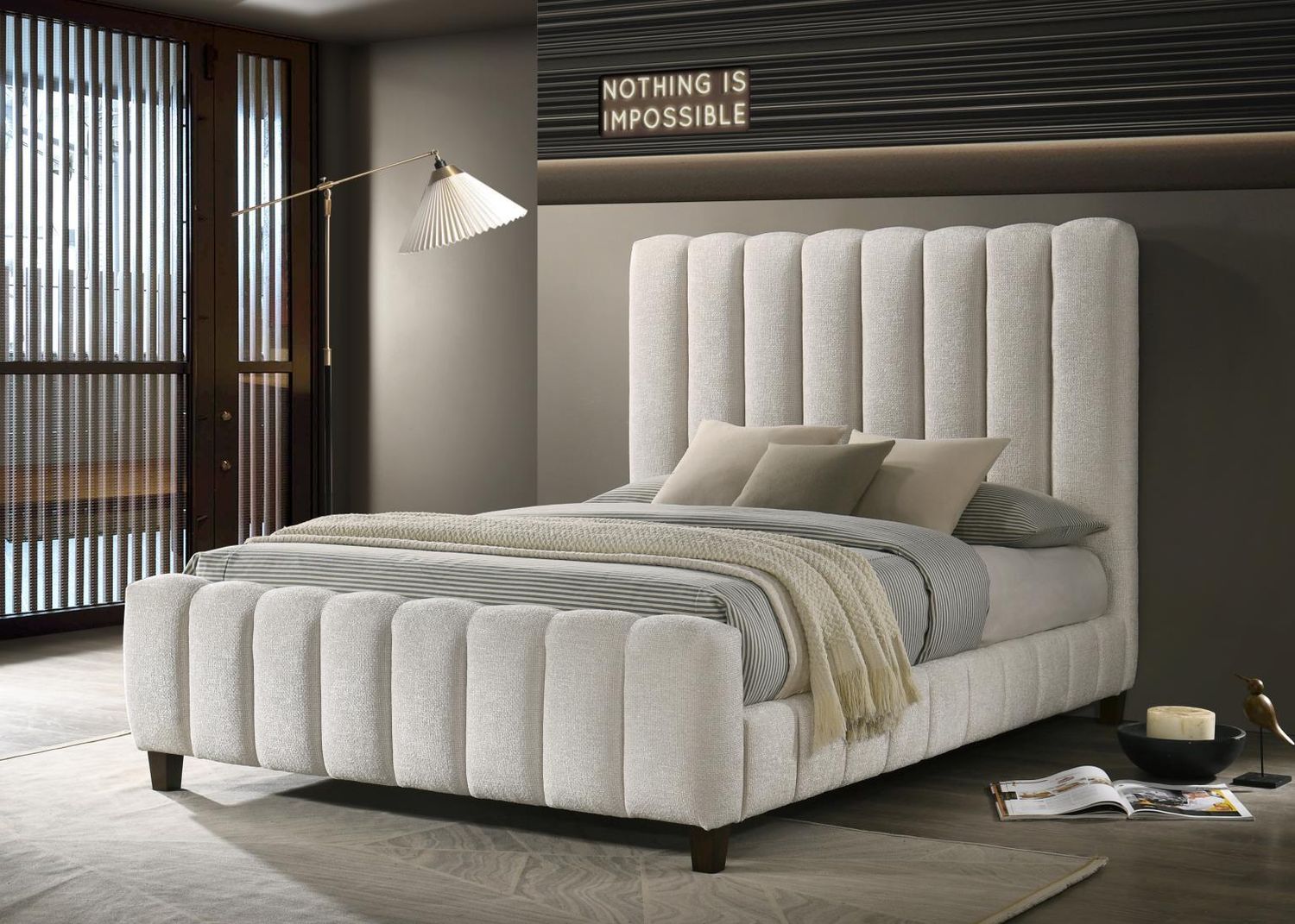 B572 - Upholstered Bed, Size: King