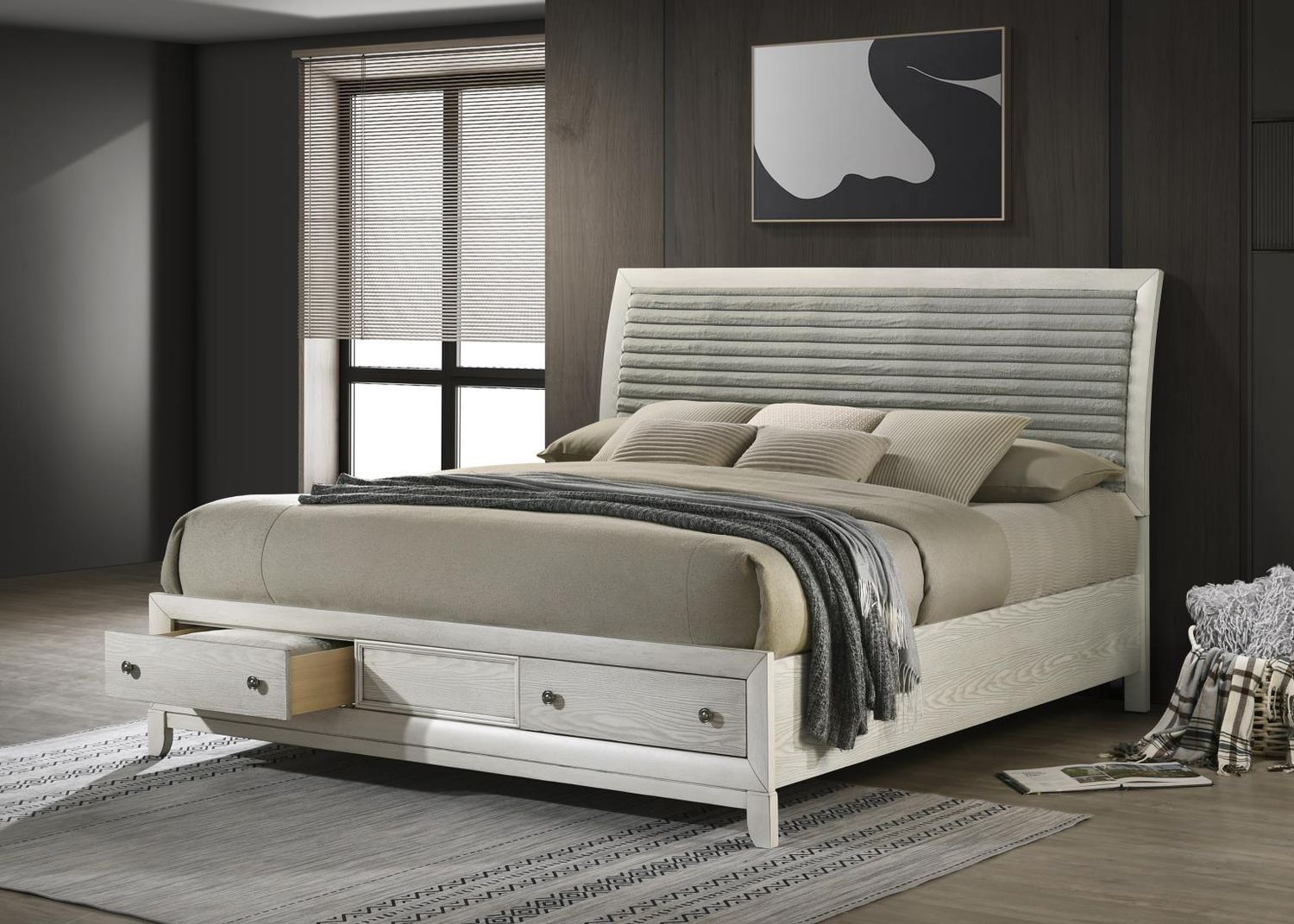 B320 - Oak Bed, Size: King