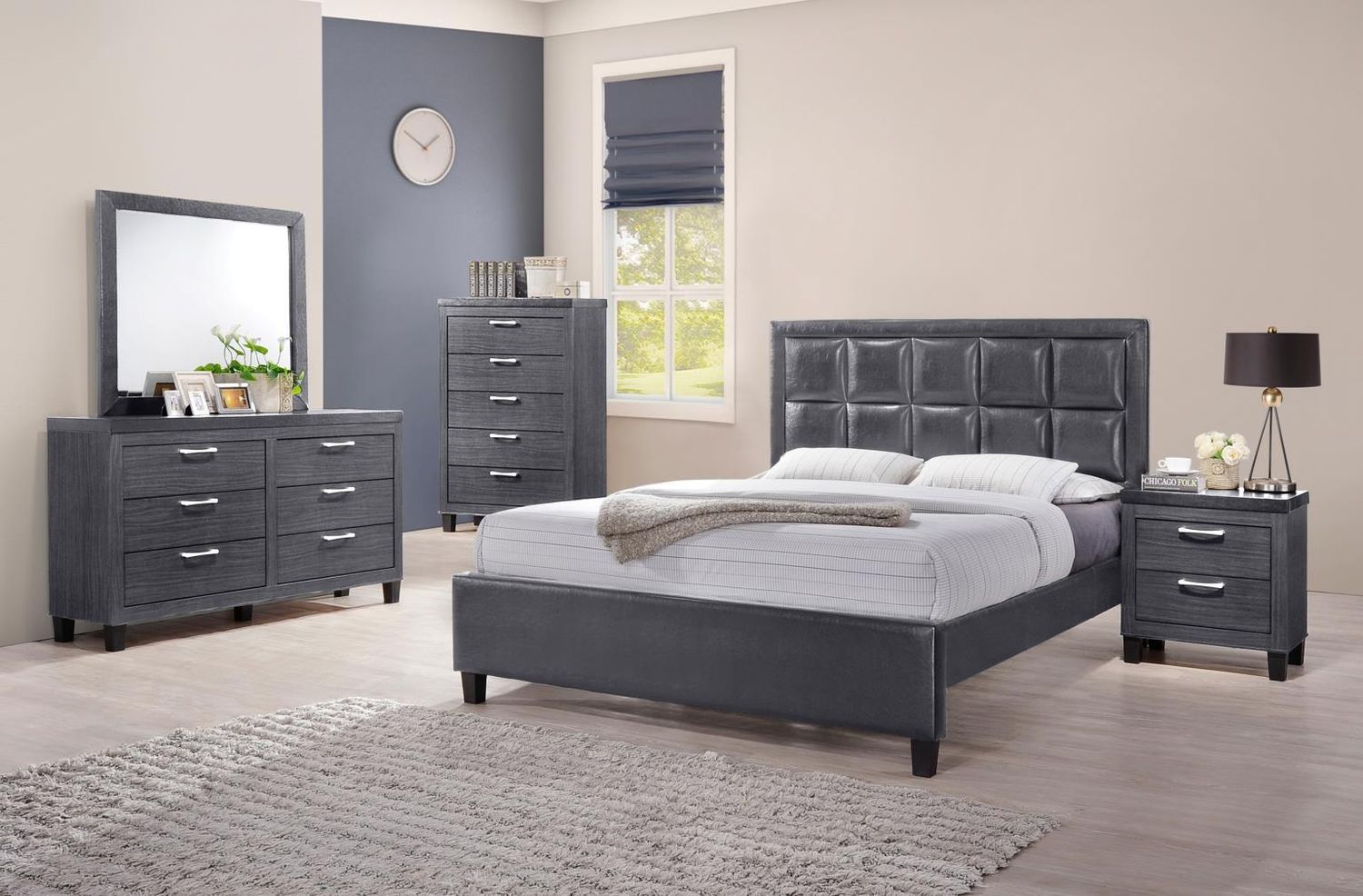 B511 - Bed, Size: Queen