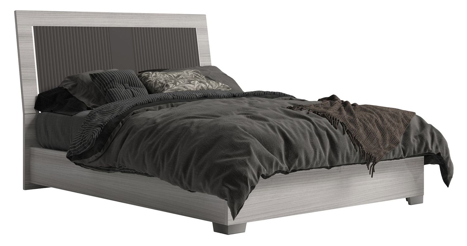 Mia - Upholstered Bed, Size: Queen