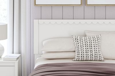 Hallityn - Panel Headboard