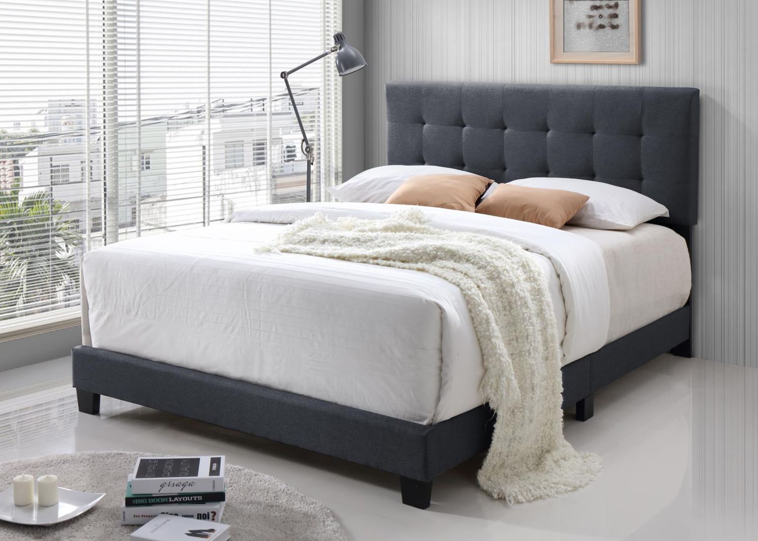 B605 - Bed, Size: King