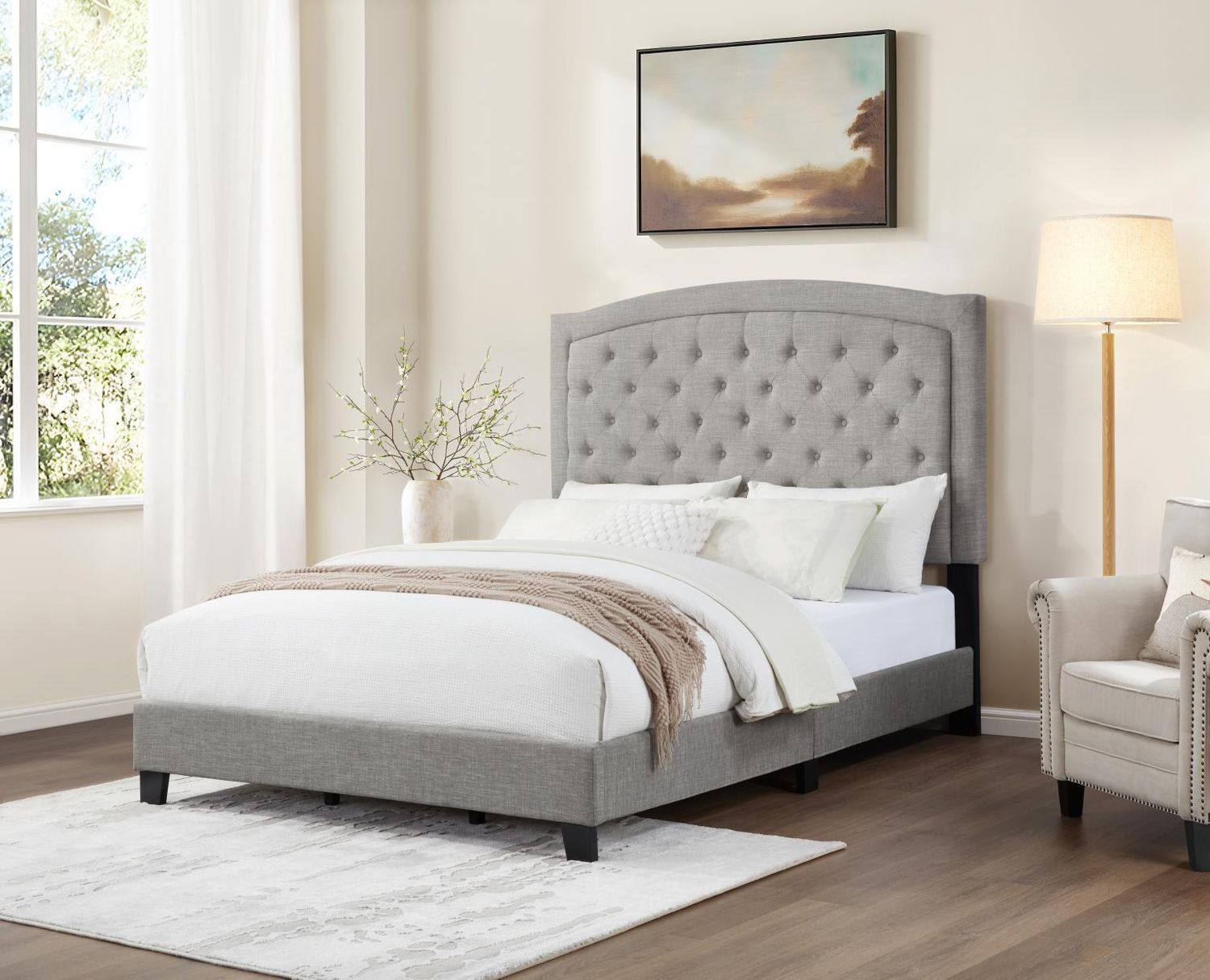 B587 - Bed, Size: King